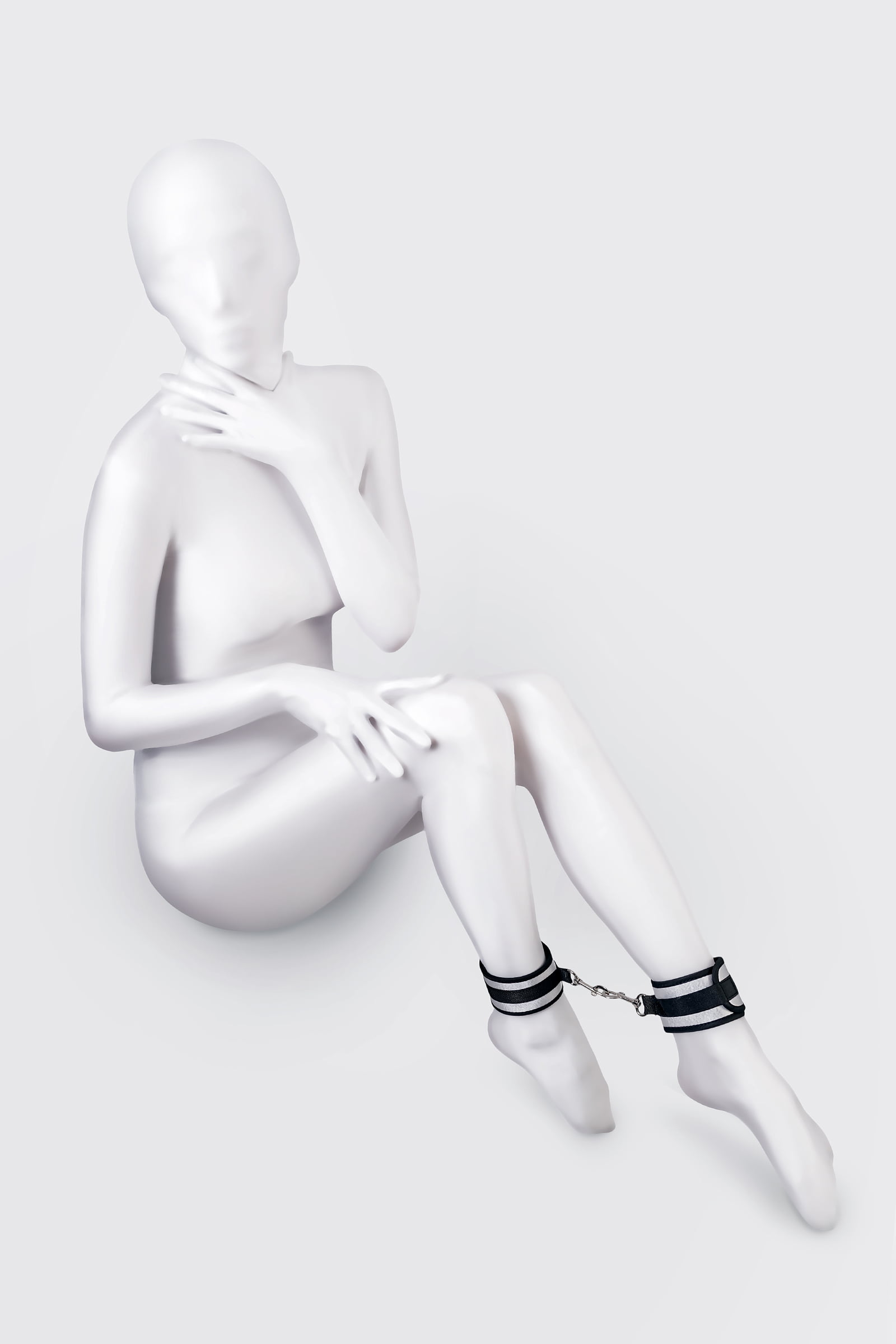 Anonymo BDSM Ayak Kelepçe, Saten, gümüş, 28,5 cm - Görsel 2